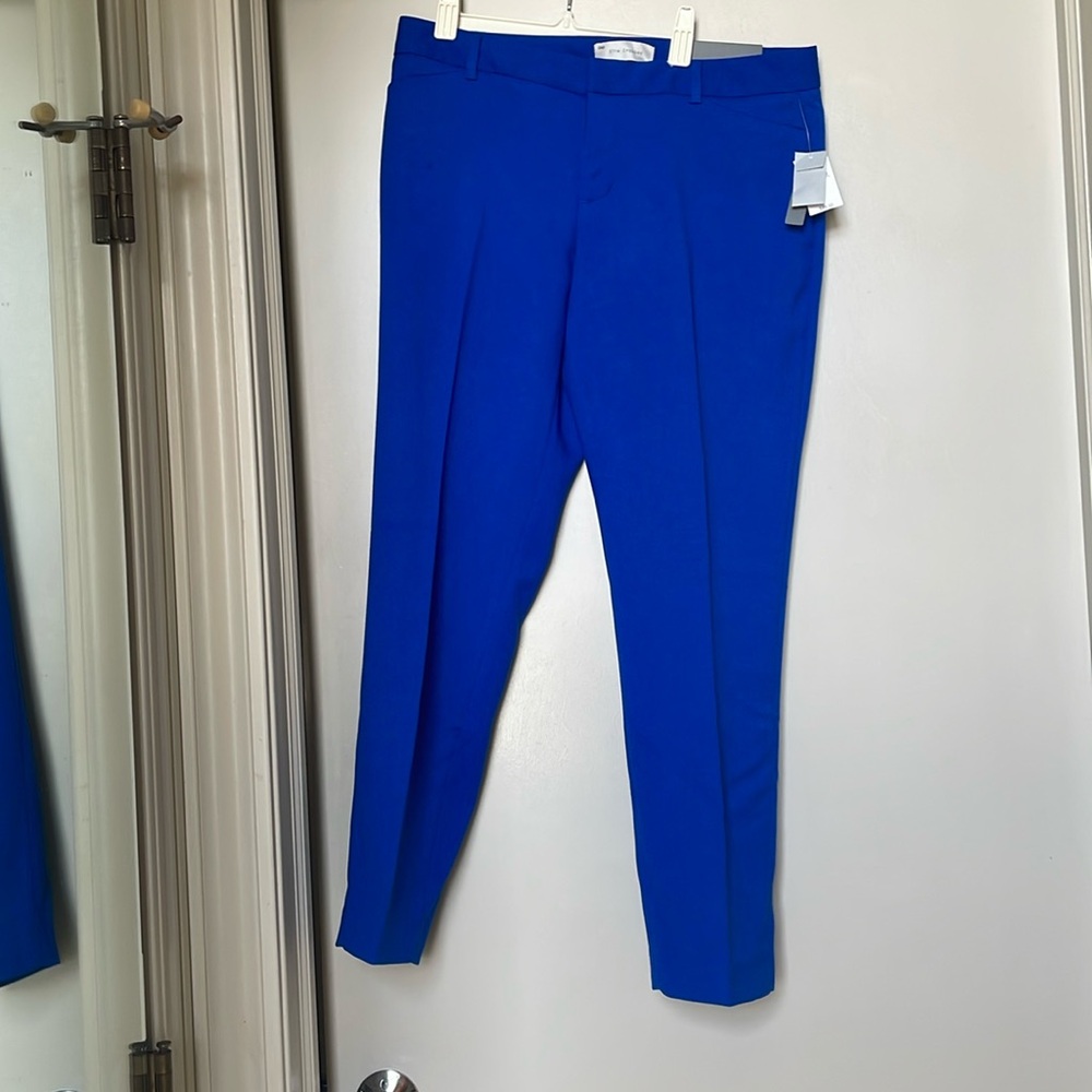 Ladies, Royal blue slim cropped dress pant. Non smoker. 4in. Zipper, stretch